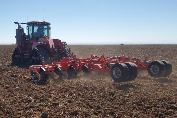 Kuhn-4835-836F-2021.jpg