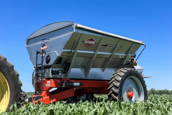 Kuhn-Advance1-Series-Y23.jpg