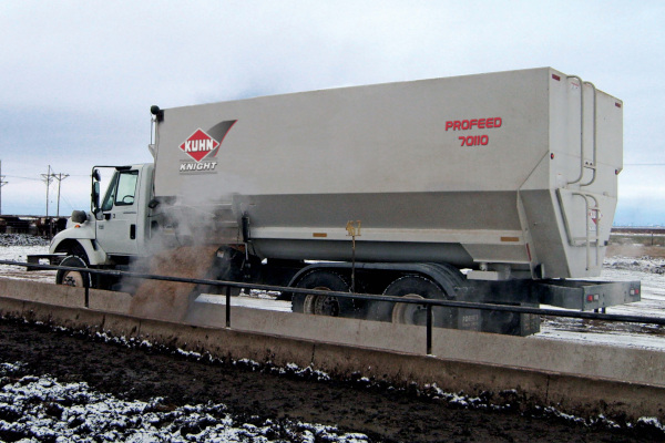 Kuhn-FeedDeliveryBoxes-2022.jpg