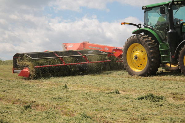 Kuhn-MM701-890-Series-22.jpg
