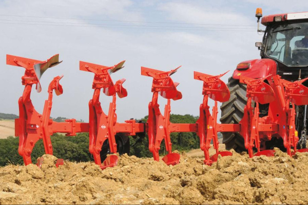 Kuhn-MountedRolloverPlows-2022.jpg