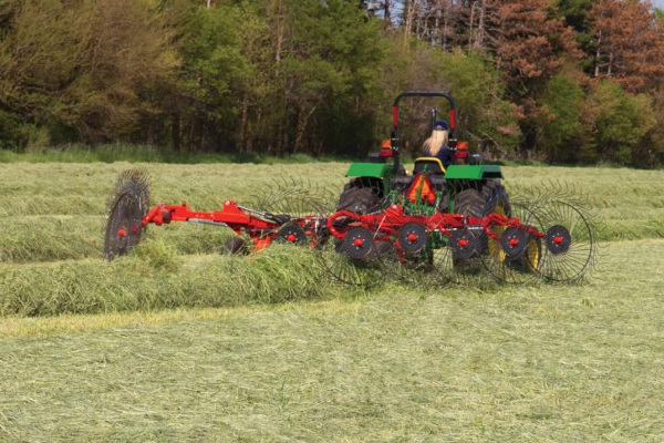 Kuhn-Rakes-2022.jpg