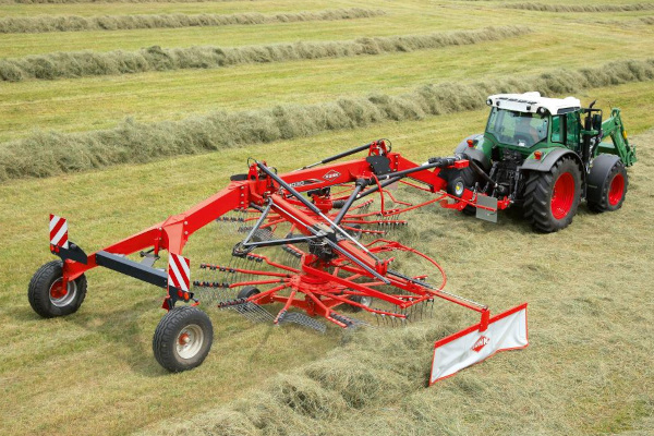 Kuhn-TwinRotorSideDelivery-2022.jpg