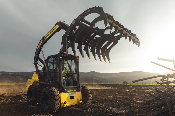 NH-SkidSteers-2023.jpg